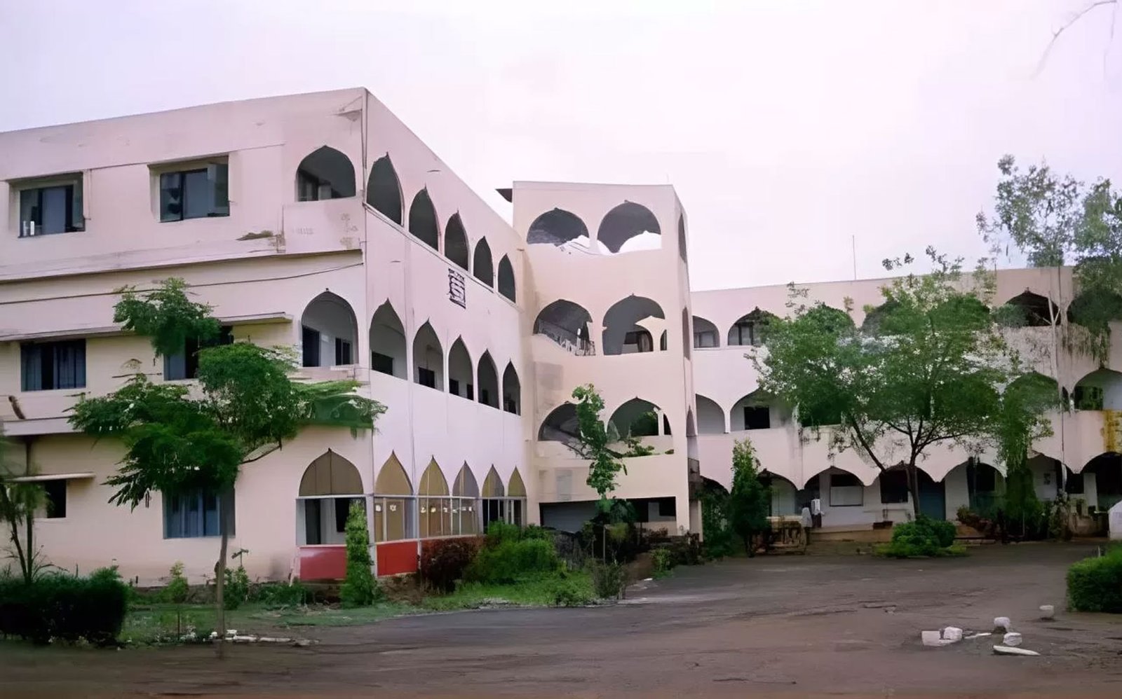 Chirayu Medical College