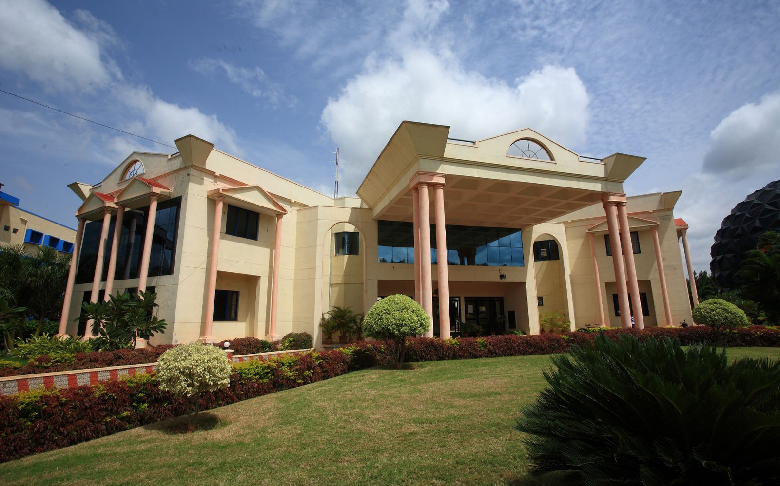 Chirayu Medical College
