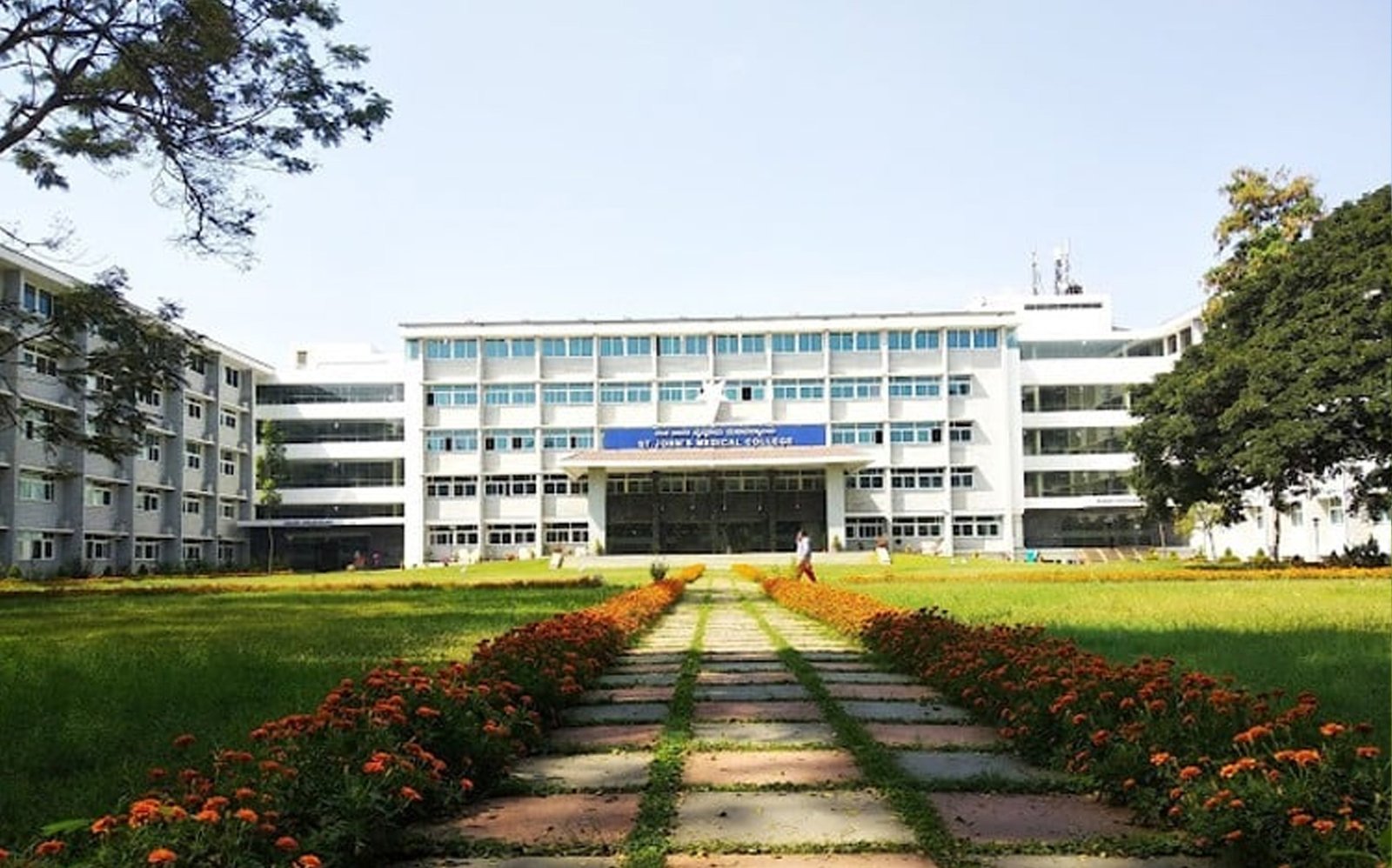 RD Gardi Medical College